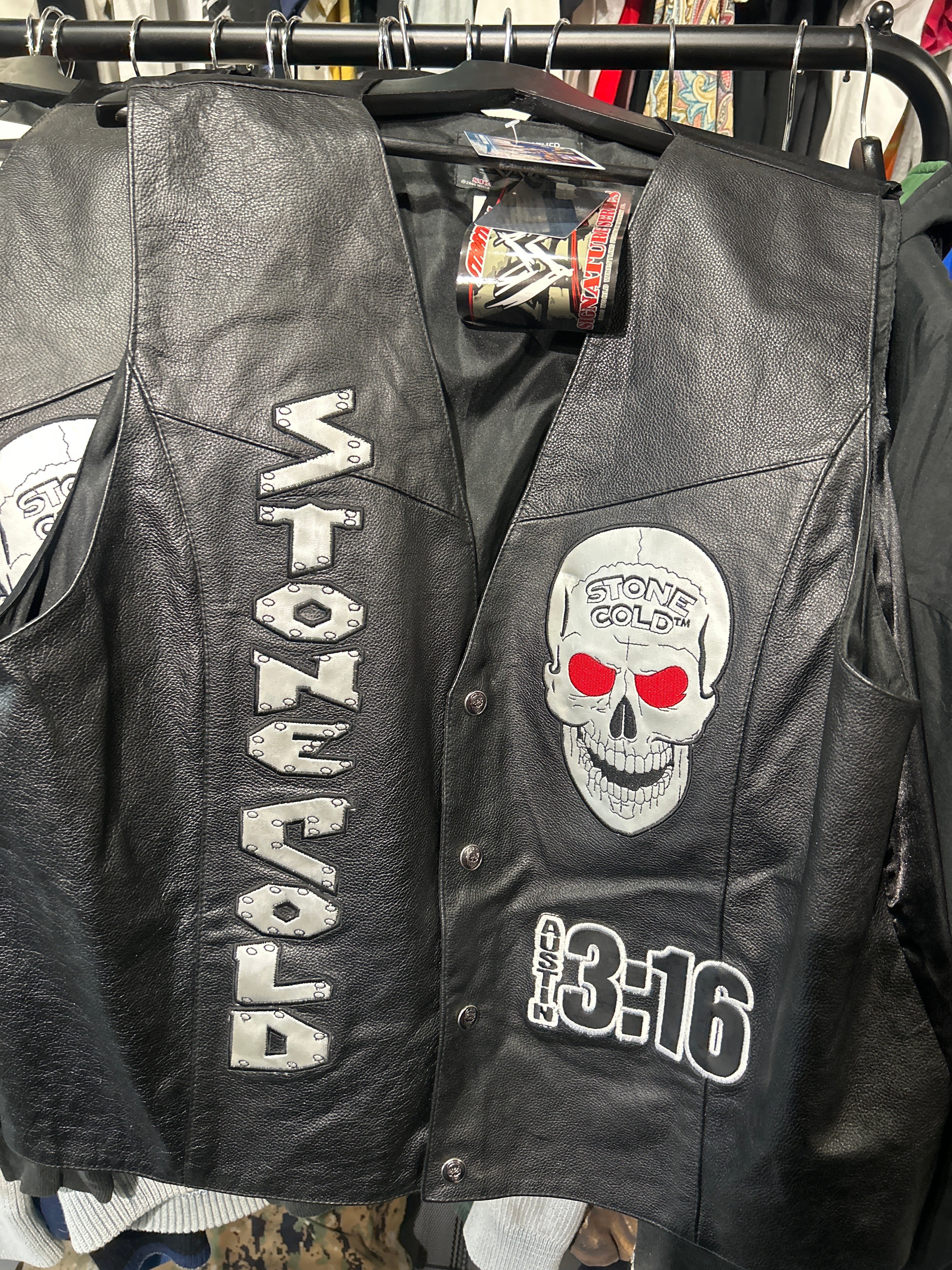 VNTG Stone Cold Vest Sz XL