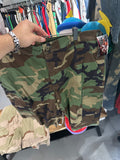 Vtg Camo Cargo Shorts (38)