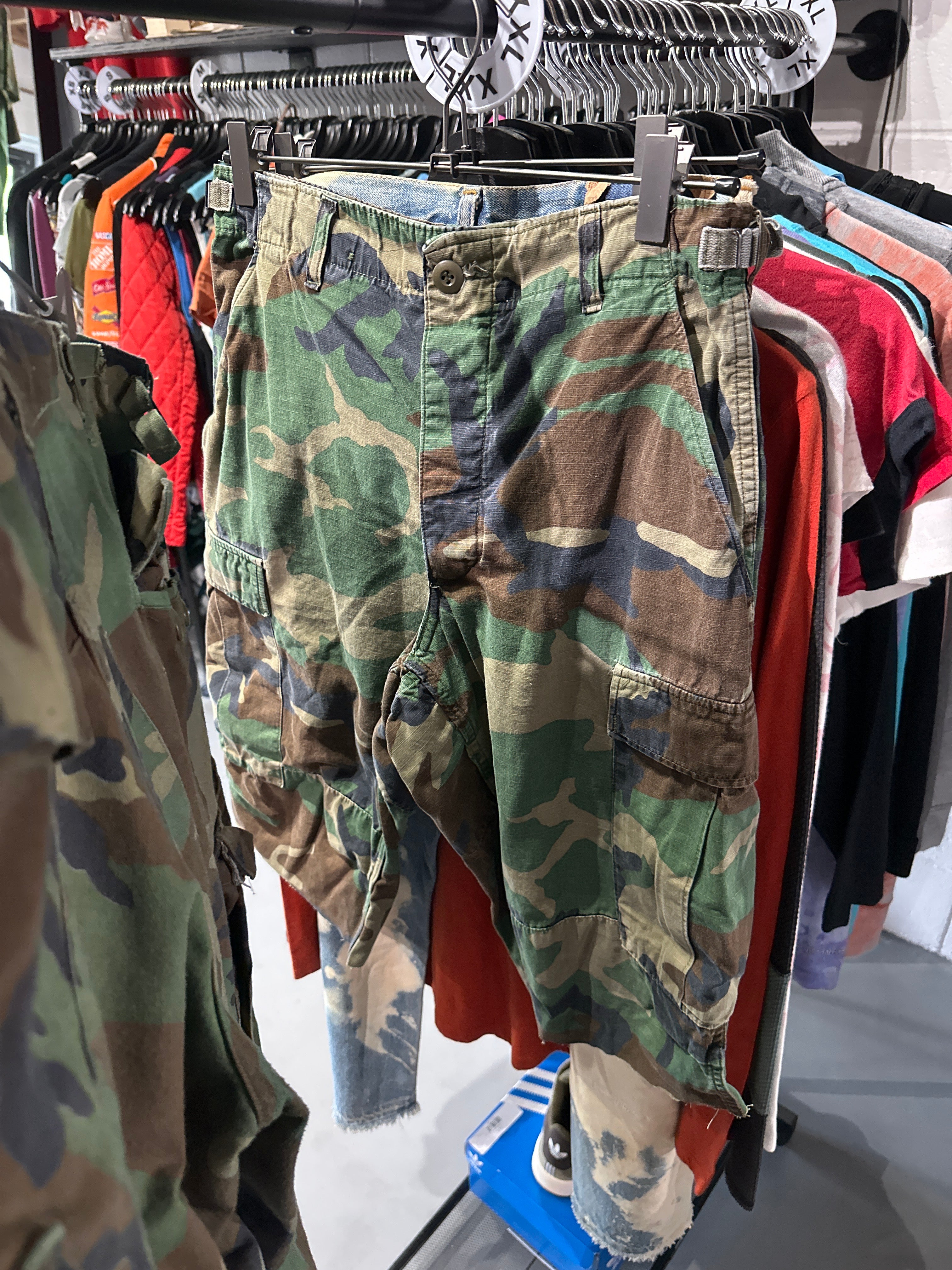 Vtg Camo Cutoff Shorts (30)