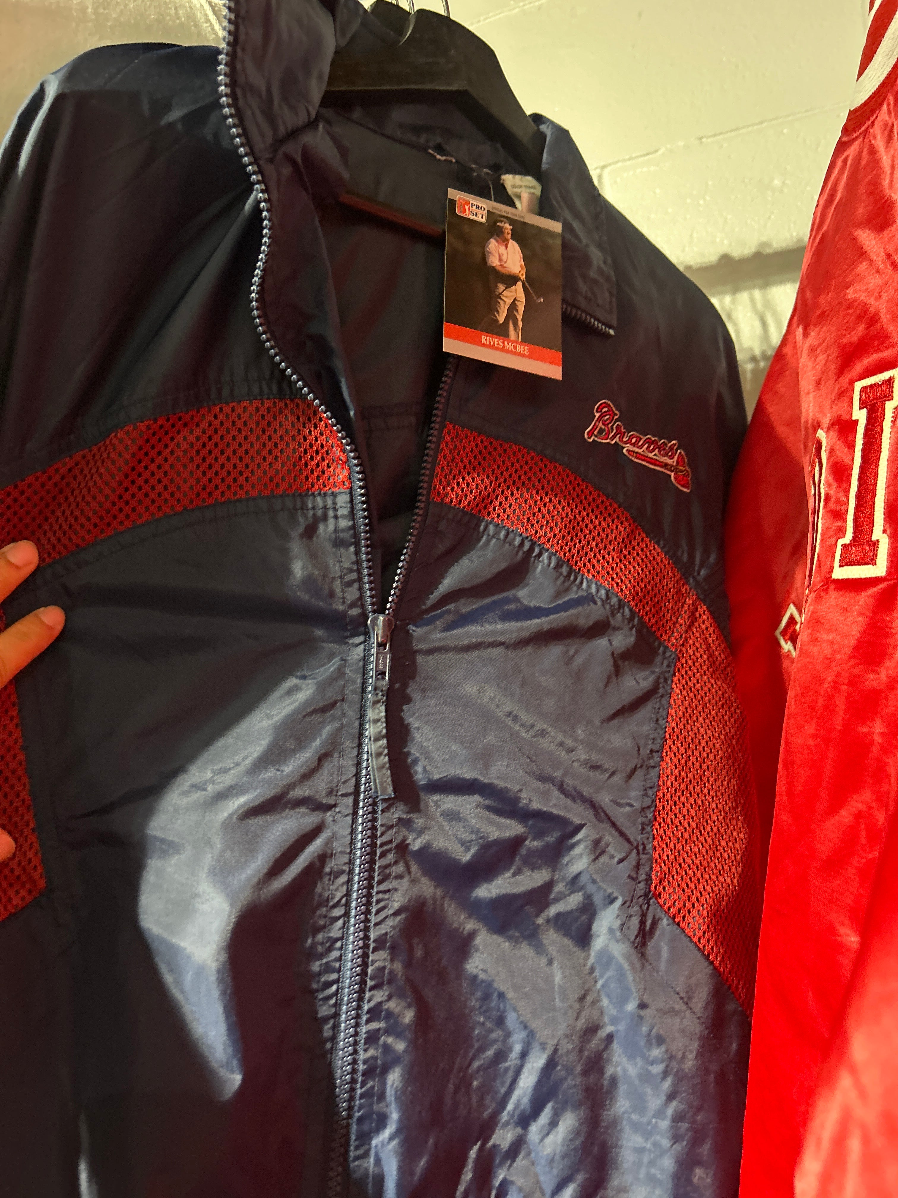VNTG Braves Windbreaker Sz XS