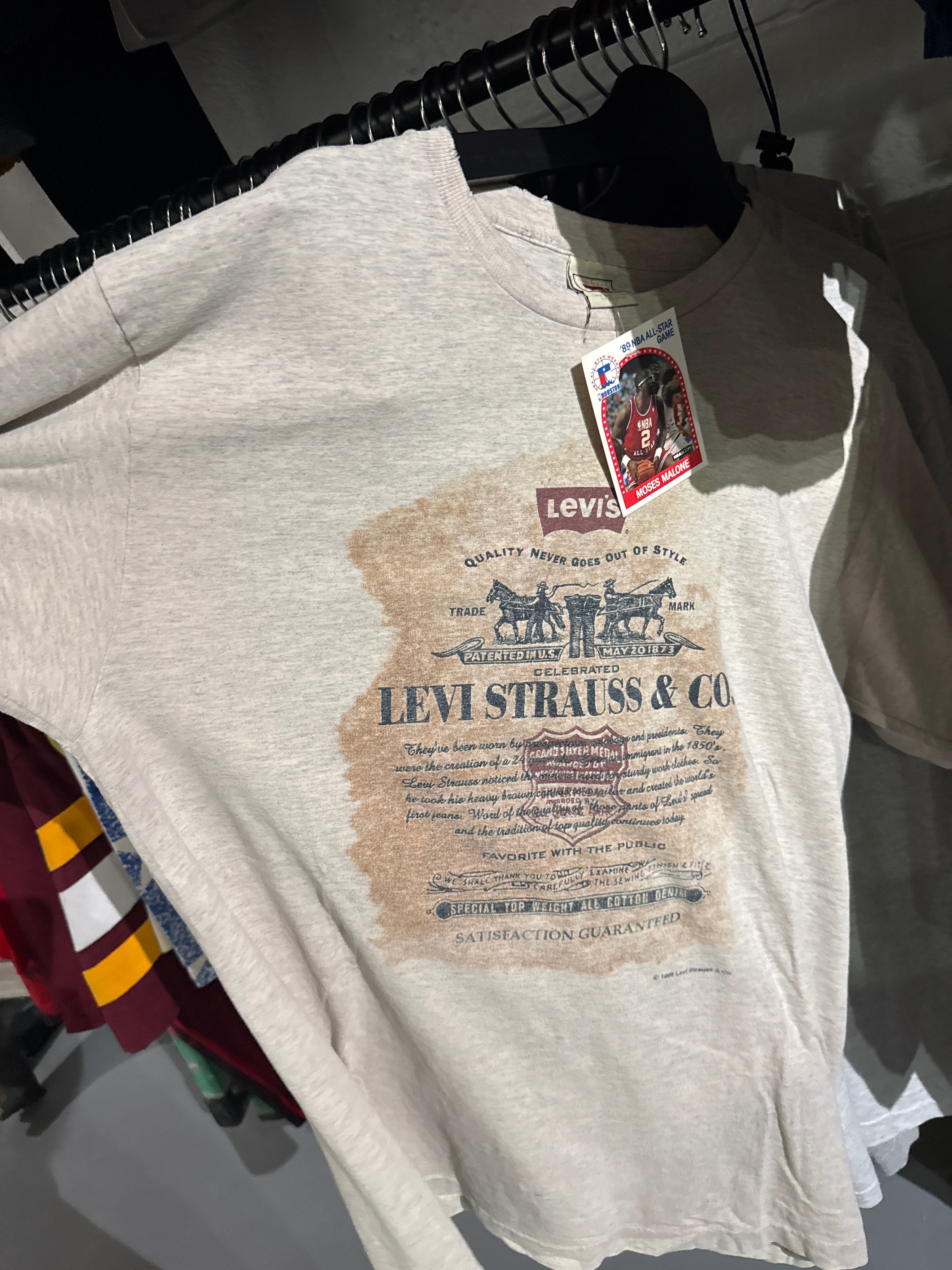 Vintage Levi’s History T-Shirt Sz M