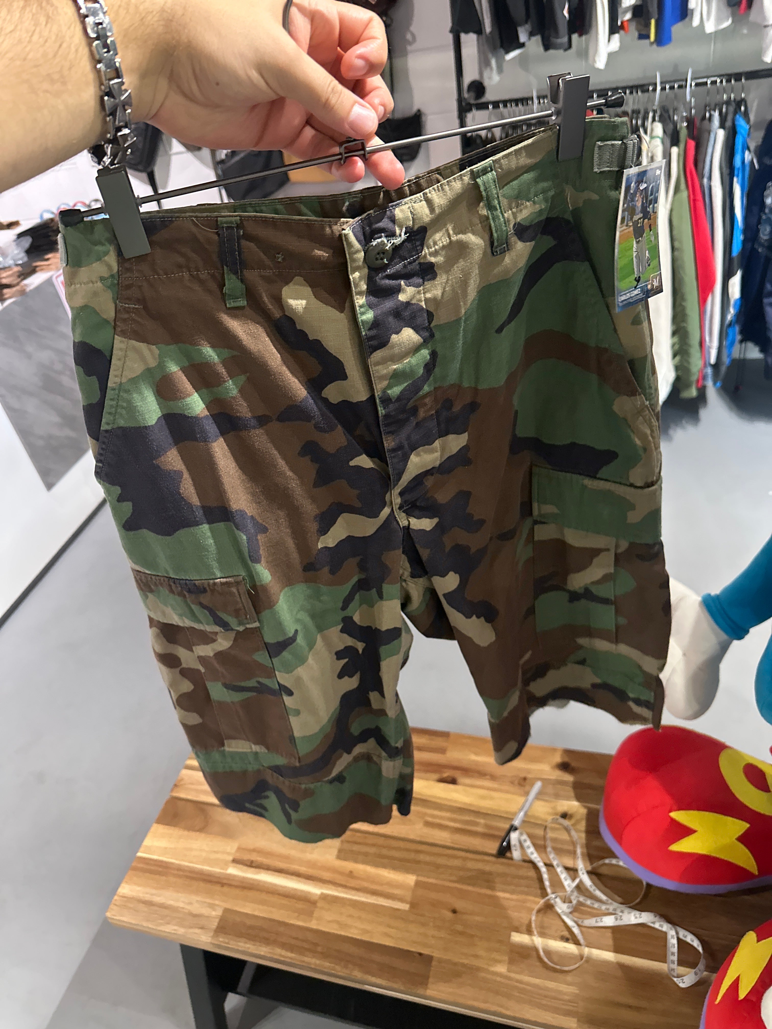 Vtg Camo Cutoff Shorts (30)