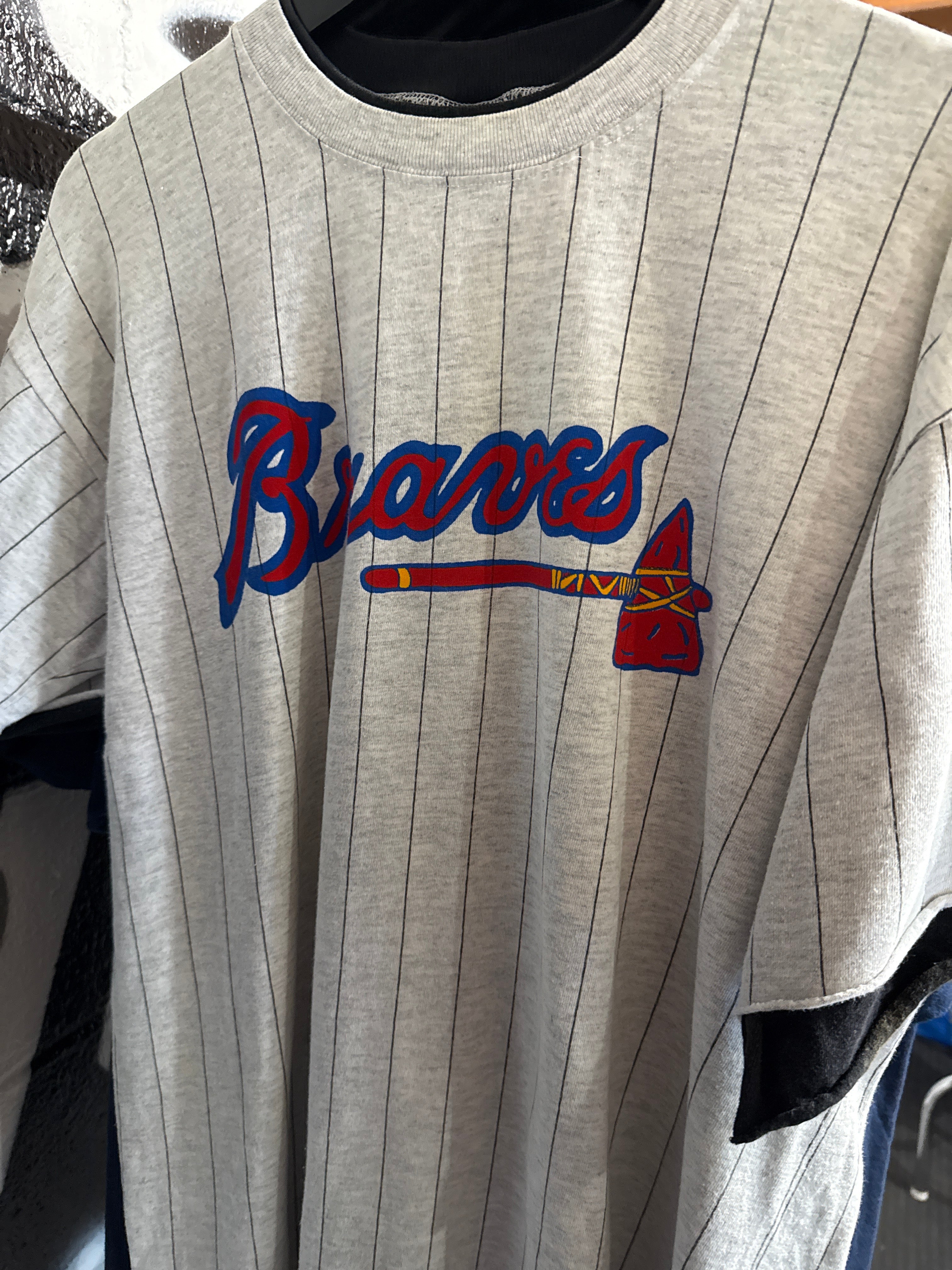 VTG ATL Braves Pin Stripe L