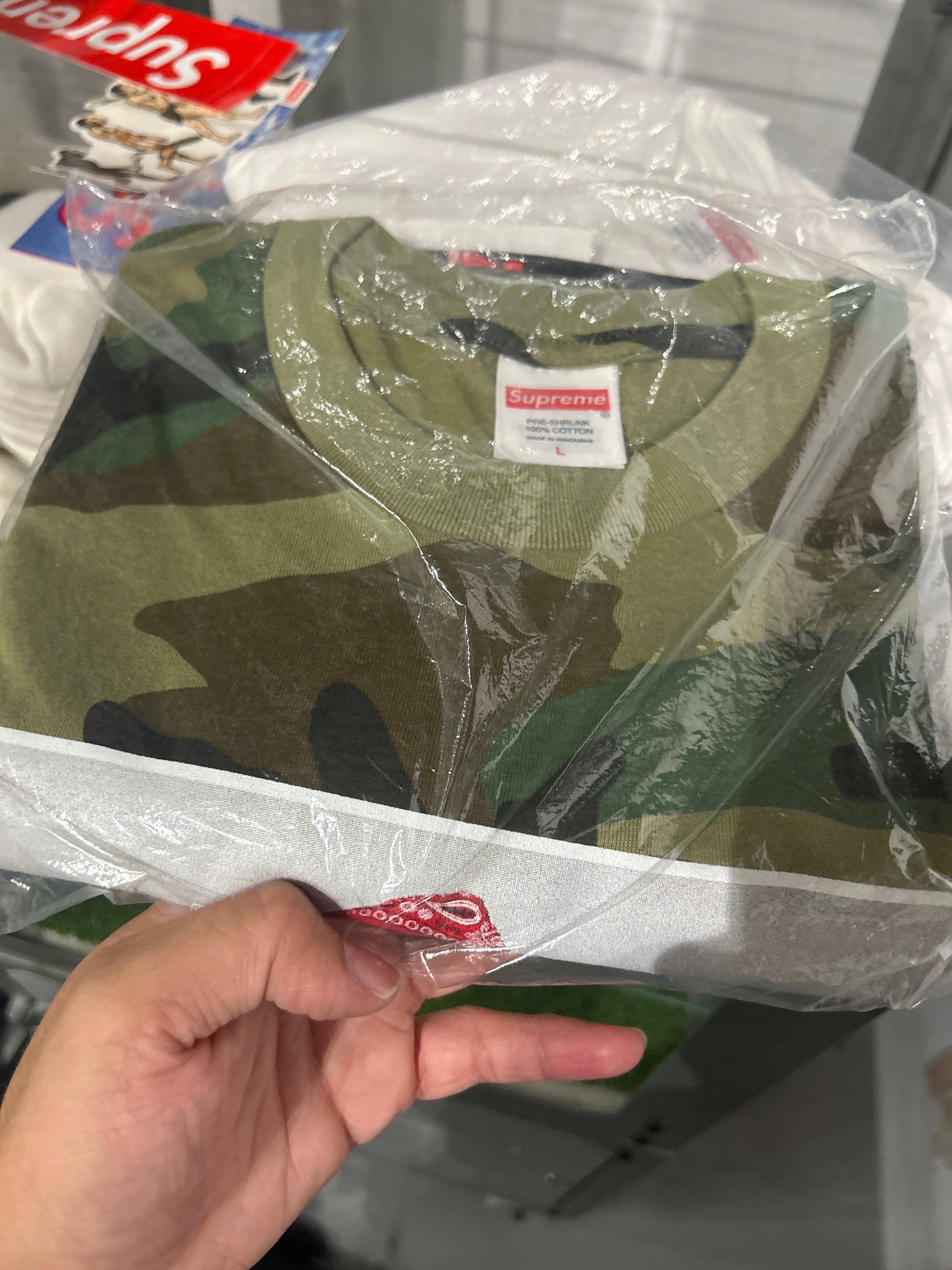 Supreme Carti Sz L