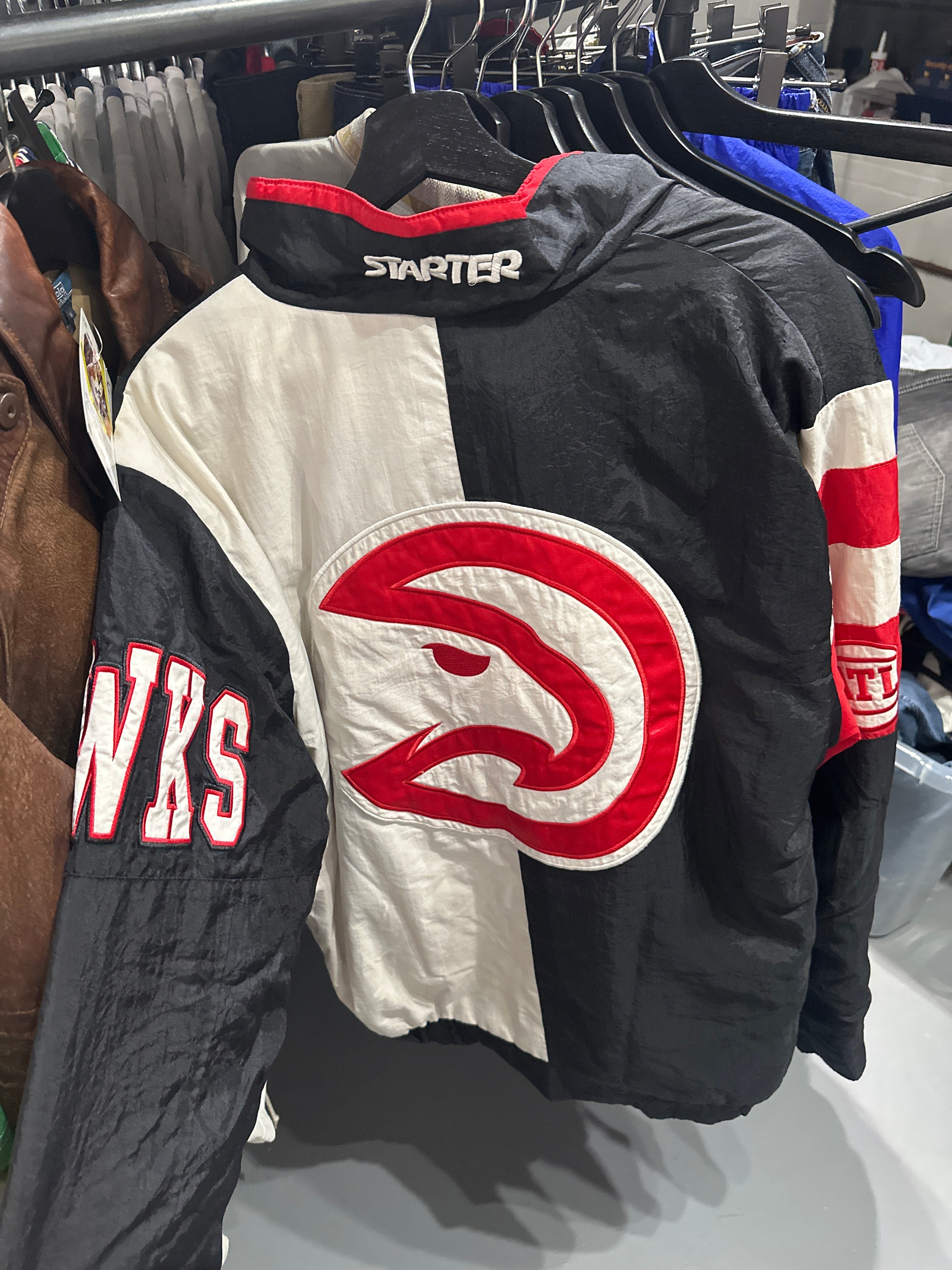 Atlanta Hawks Starter Jacket (L)