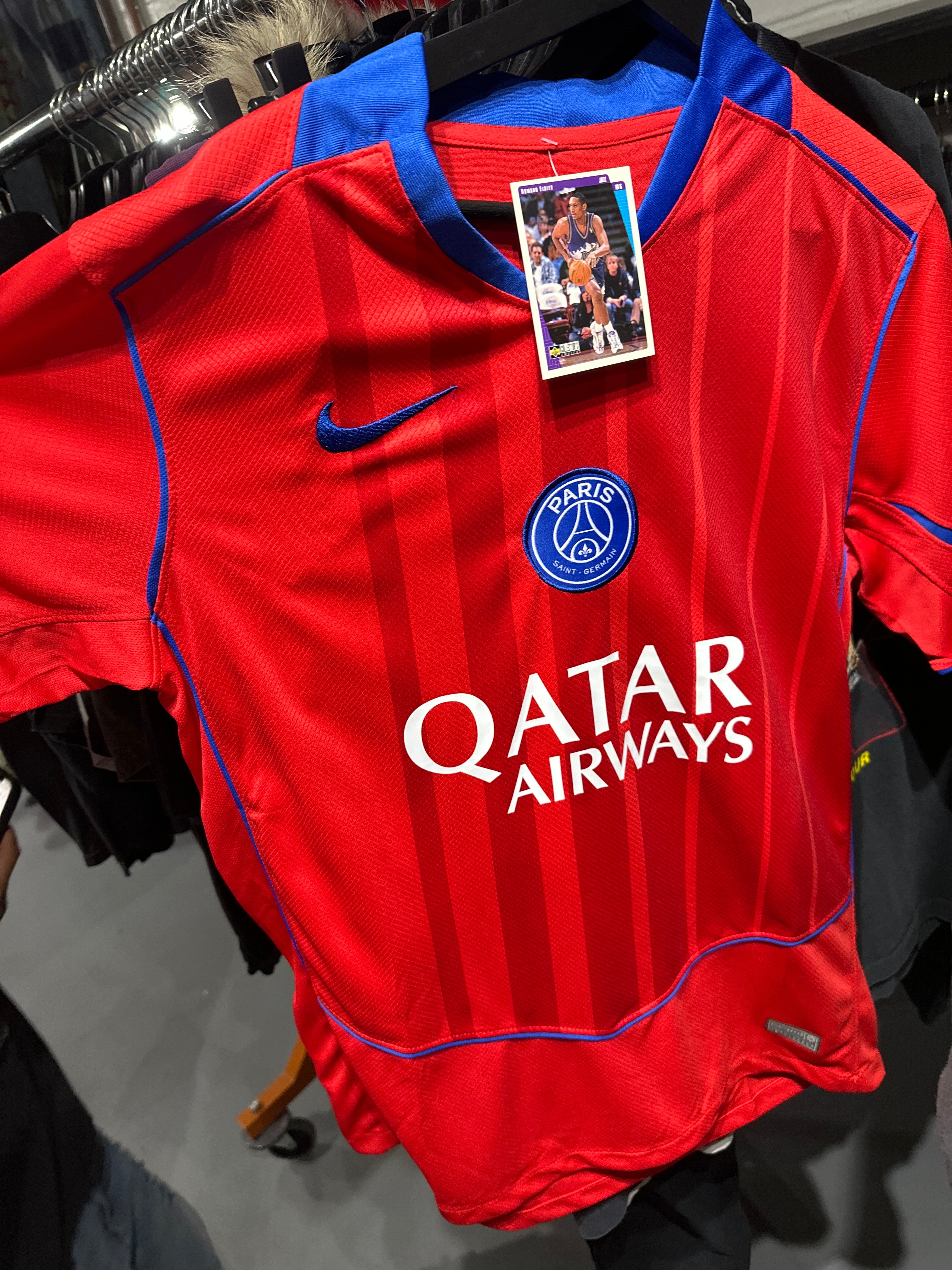 PSG Jersey New w Tag (L)