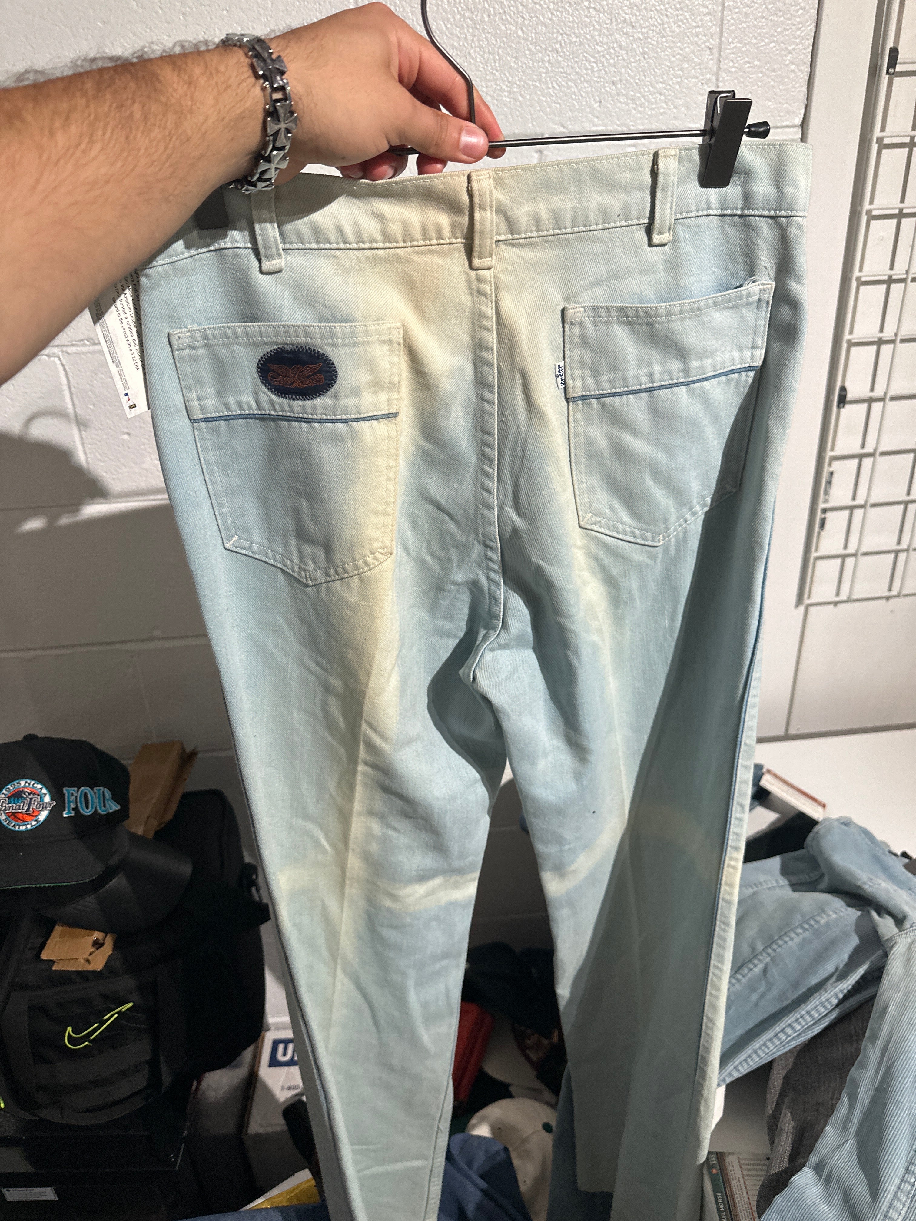 Vtg Levi’s Bell Bottom Denim (32)