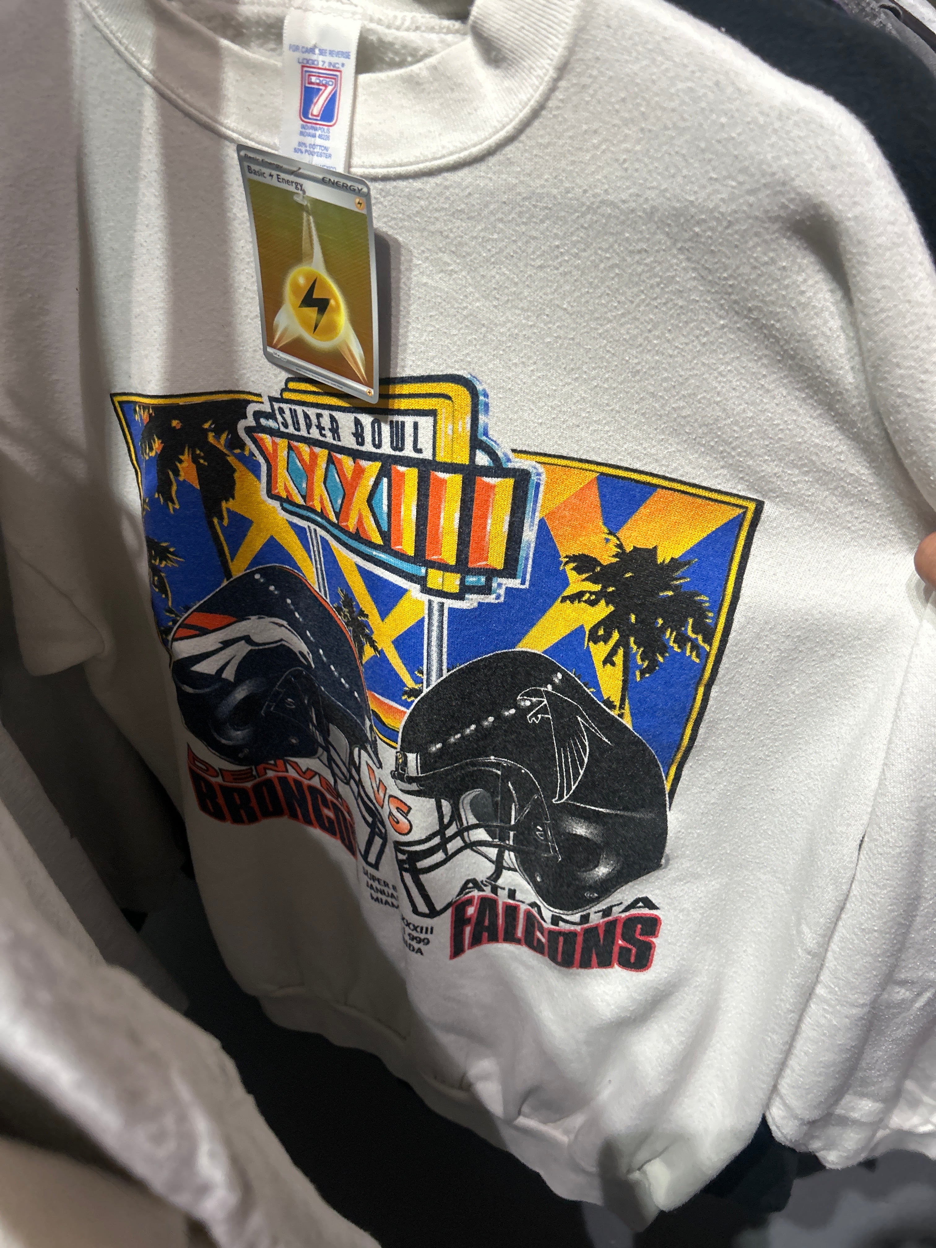 VNTG Falcons Broncos Crew Sz L